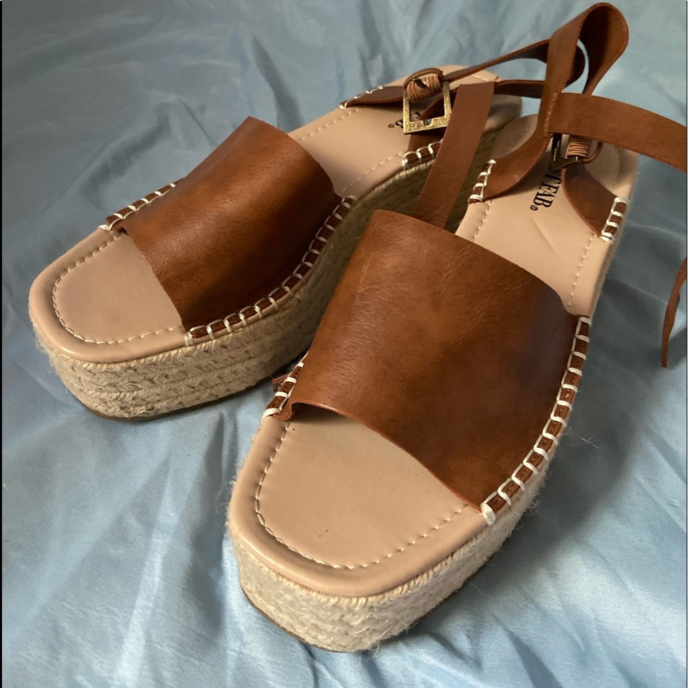 Platform sandals